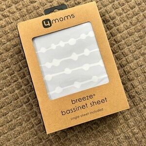 4moms White Bassinet Sheet